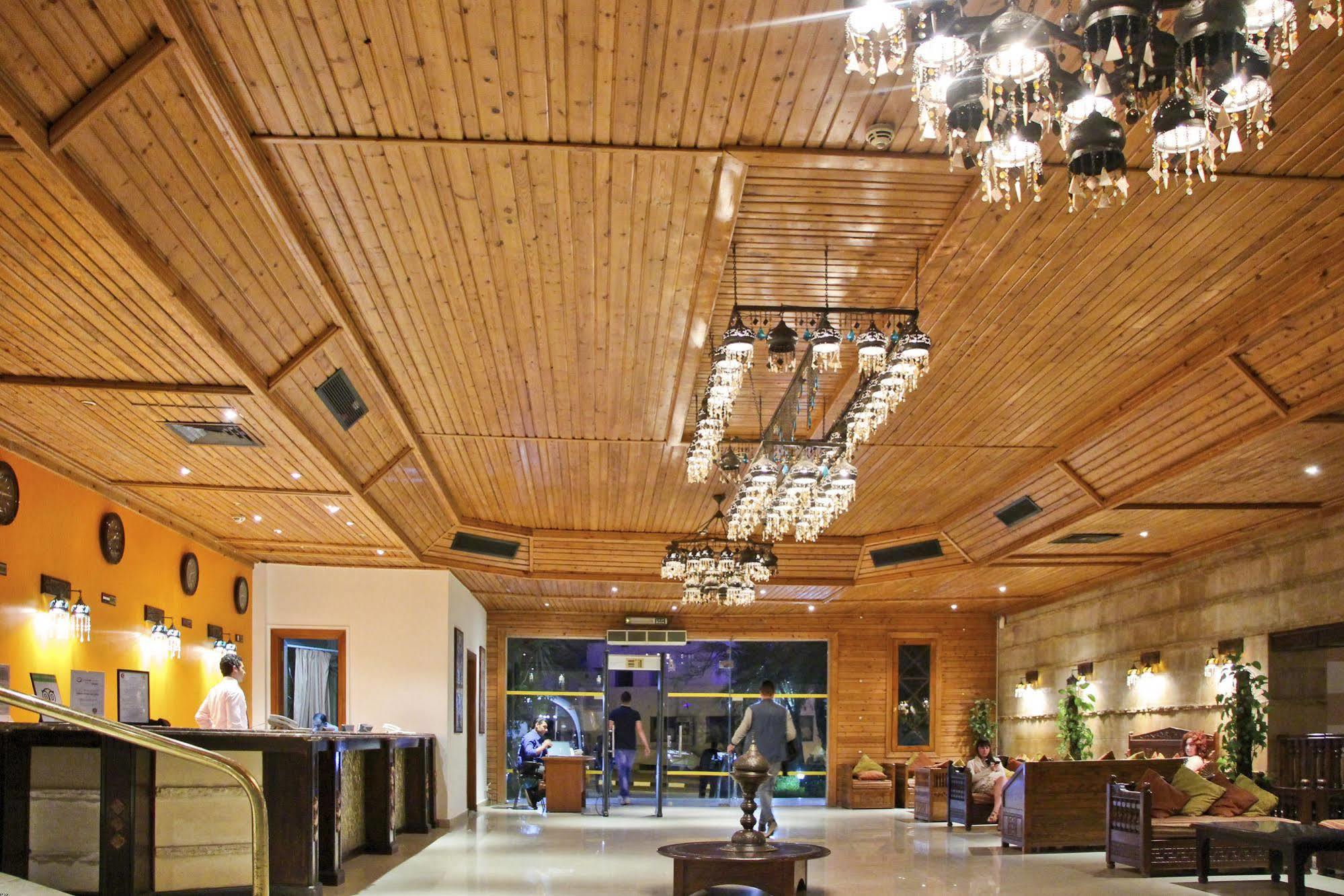 Resort Falcon Naama Star